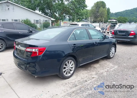 2014 Toyota Camry Xle z USA, uszkodzony, nr VIN 4T4BF1FK8ER412674